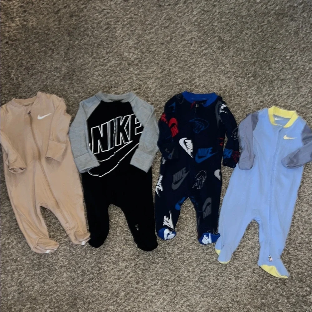 ***Bundle***Footies One Piece Set - Picture 1 of 2